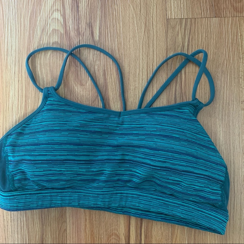 Lululemon sports bra size 6 with inserts
